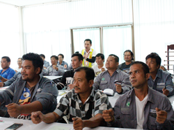เทคนิคการขับรถเชิงป้องกันอุบัติเหตุ Defensive Driving technique โดยอาจารย์อภิรัติ  คำสายพรม