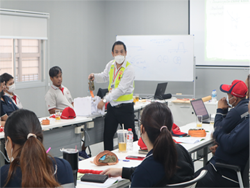 การใช้สายรัดสินค้าเพื่อการขนส่งอย่างปลอดภัย