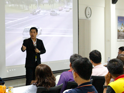 เทคนิคการขับรถเชิงป้องกันอุบัติเหตุ Defensive Driving technique โดยอาจารย์อภิรัติ  คำสายพรม