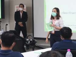 แนะนำทีมวิทยากร และกิจกรรมฝึกอบรม