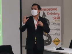 เทคนิคการขับรถเชิงป้องกันอุบัติเหตุ Defensive Driving Technique โดยอาจารย์อภิรัติ  คำสายพรม