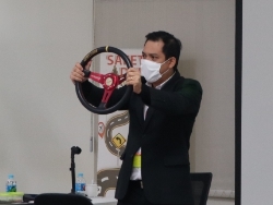 เทคนิคการขับรถเชิงป้องกันอุบัติเหตุ Defensive Driving Technique โดยอาจารย์อภิรัติ  คำสายพรม