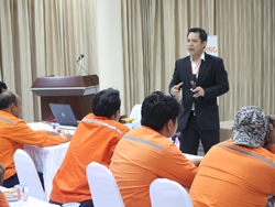 เทคนิคการขับรถบรรทุก และรถหัวลากเชิงป้องกันอุบัติเหตุ Defensive Driving Technique for Heavy Truck and Tractor Trailer โดยอาจารย์อภิรัติ  คำสายพรม