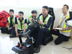 ฝึก และทดสอบปฏิกิริยาการตอบสนองในสถานการณ์ฉุกเฉินด้วยเครื่อง Driving Simulator