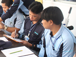 ลงทะเบียนรับเอกสารประกอบการฝึกอบรม