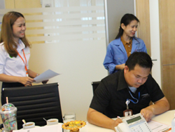 ลงทะเบียนรับเอกสารประกอบการฝึกอบรม