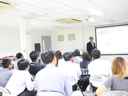 เทคนิคการขับรถอย่างปลอดภัย Safety Driving โดยอาจารย์อภิรัติ  คำสายพรม