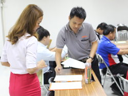 ลงทะเบียนรับเอกสารประกอบการฝึกอบรม