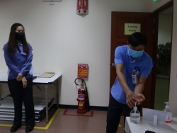 ตรวจคัดกรองตามมาตรการการป้องกัน COVID-19