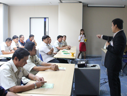 เทคนิคการขับรถอย่างปลอดภัย และการเตรียมความพร้อมของยานพาหนะโดยอาจารย์อภิรัติ  คำสายพรม