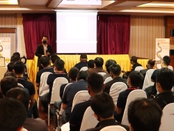 กฎหมายจราจรทางบก และข้อปฏิบัติในสถานการณ์ฉุกเฉิน โดยอาจารย์อภิรัติ  คำสายพรม