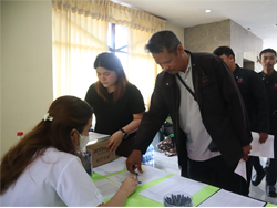 ลงทะเบียนรับเอกสารประกอบการฝึกอบรม