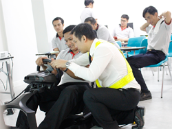 ฝึกการบังคับควบคุมพวงมาลัยที่ถูกวิธี