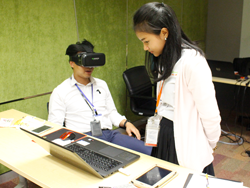 ประเมินความเสี่ยงที่มีผลต่อการมองเห็นด้วยเครื่อง VR Vision Screening
