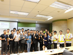 ถ่ายภาพร่วมกับนเป็นที่ระลึก PTT-Digital
