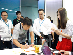 ลงทะเบียนรับเอกสารประกอบการฝึกอบรม