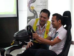 ฝึก และทดสอบทักษะการบังคับควบคุมพวงมาลัยแบบดึง-ดัน Steering Control by Push-Pull