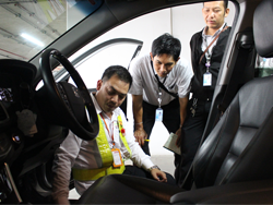 การตรวจสอบ และจัดการสิ่งที่อาจจะก่อให้เกิดอุบัติเหตุภายในตัวรถ