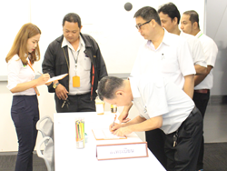 ลงทะเบียนรับเอกสารประกอบการฝึกอบรม
