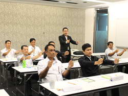 เทคนิคการบังคับควบคุมพวงมาลัย และการรับมือกับสถานการณ์ฉุกเฉิน
