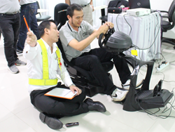 ฝึก และทดสอบทักษะการบังคับควบคุมพวงมาลัยแบบดึง-ดัน Steering Control by Push-Pull