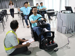 ฝึก และทดสอบปฏิกิริยาการตอบสนองในสถานการณ์ฉุกเฉินด้วยเครื่อง Driving Simulator