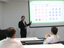 กฎหมายจราจรทางบกเพื่อการขับขี่เชิงป้องกันอุบัติเหตุ Traffic Lews for Safety Driving โดยอาจารย์อภิรัติ  คำสายพรม