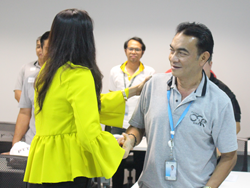 มารยาท และการทักทายผู้รับบริการชาวต่างชาติ