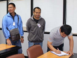 ลงทะเบียนรับเอกสารประกอบการฝึกอบรม