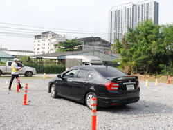 ฝึก และทดสอบทักษะการขับรถในสถานการณ์จำลอง