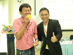 ให้รางวัลกับผู้ที่ตอบคำถามได้มากที่สุด
