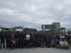 พนักงานขับรถบรรทุกและรถหัวลากมืออาชีพ