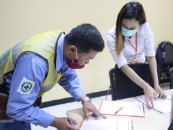 ลงทะเบียนรับเอกสารประกอบการฝึกอบรม