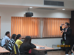เทคนิคการขับขี่รถจักรยานยนต์อย่างปลอดภัย