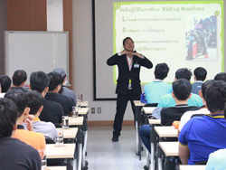 เทคนิคการขับขี่รถจักรยานยนต์อย่างปลอดภัย Safety Riding Technique โดยอาจารย์อภิรัติ  คำสายพรม