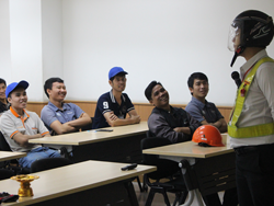 เทคนิคการสวมใส่อุปกรณ์นิรภัย (หมวกกันน๊อค) อย่างถูกต้องปลอดภัย Helmet Safety