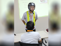 เทคนิคการสวมใส่อุปกรณ์นิรภัย (หมวกกันน๊อค) อย่างถูกต้องปลอดภัย Helmet Safety