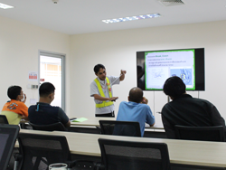เทคนิคการตรวจสอบ และบำรุงรักษารถจัรยานยนต์เบื้องต้น Pre-Trip Inspection and Basic Maintenance โดยอาจารย์ทรงชัย  วิชาชาญ