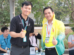 ให้รางวัลกับผู้ที่ทำคะแนนได้สูงสุดในแต่ละกิจกรรม