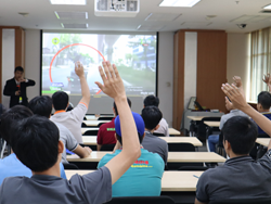 กฎหมายจราจรเพื่อการขับขี่อย่างปลอดภัย โดยอาจารย์อภิรัติ  คำสายพรม