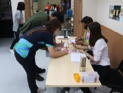ลงทะเบียนรับเอกสารประกอบการฝึกอบรม