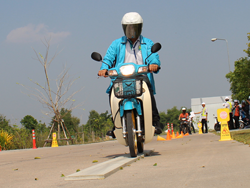 การฝึกและการทดสอบทักษะการทรงตัวบนทางแคบ