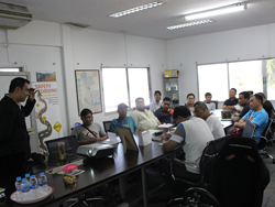 เทคนิคการขับรถบรรทุก และรถหัวลากเชิงป้องกันอุบัติเหตุ Defensive Driving Technique for Heavy Truck and Tractor Trailer โดยอาจารย์อภิรัติ  คำสายพรม