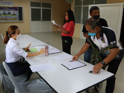ลงทะเบียนรับเอกสารประกอบการฝึกอบรม