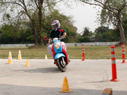 เทคนิคการขับขี่ในทางโค้ง On Curve Riding