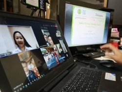 กล่าวต้อนรับพร้อมแนะนำวิธีการฝึกอบรมแบบ Live Training		