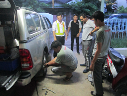 ปฏิบัติการถอดเปลี่ยนยางรถยนต์ในสถานการณ์ฉุกเฉิน