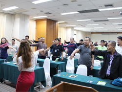 หน้าที่ของพนักงานขับรถมืออาชีพ และการรักษาเวลา