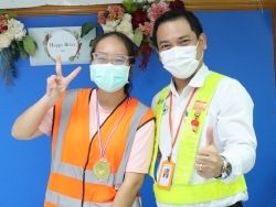 ให้รางวัลกับสิงห์เท้าไว