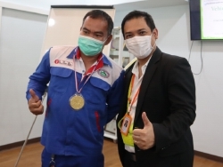 ให้รางวัลกับผู้ที่สามารถตอบคำถามได้สูงสุด